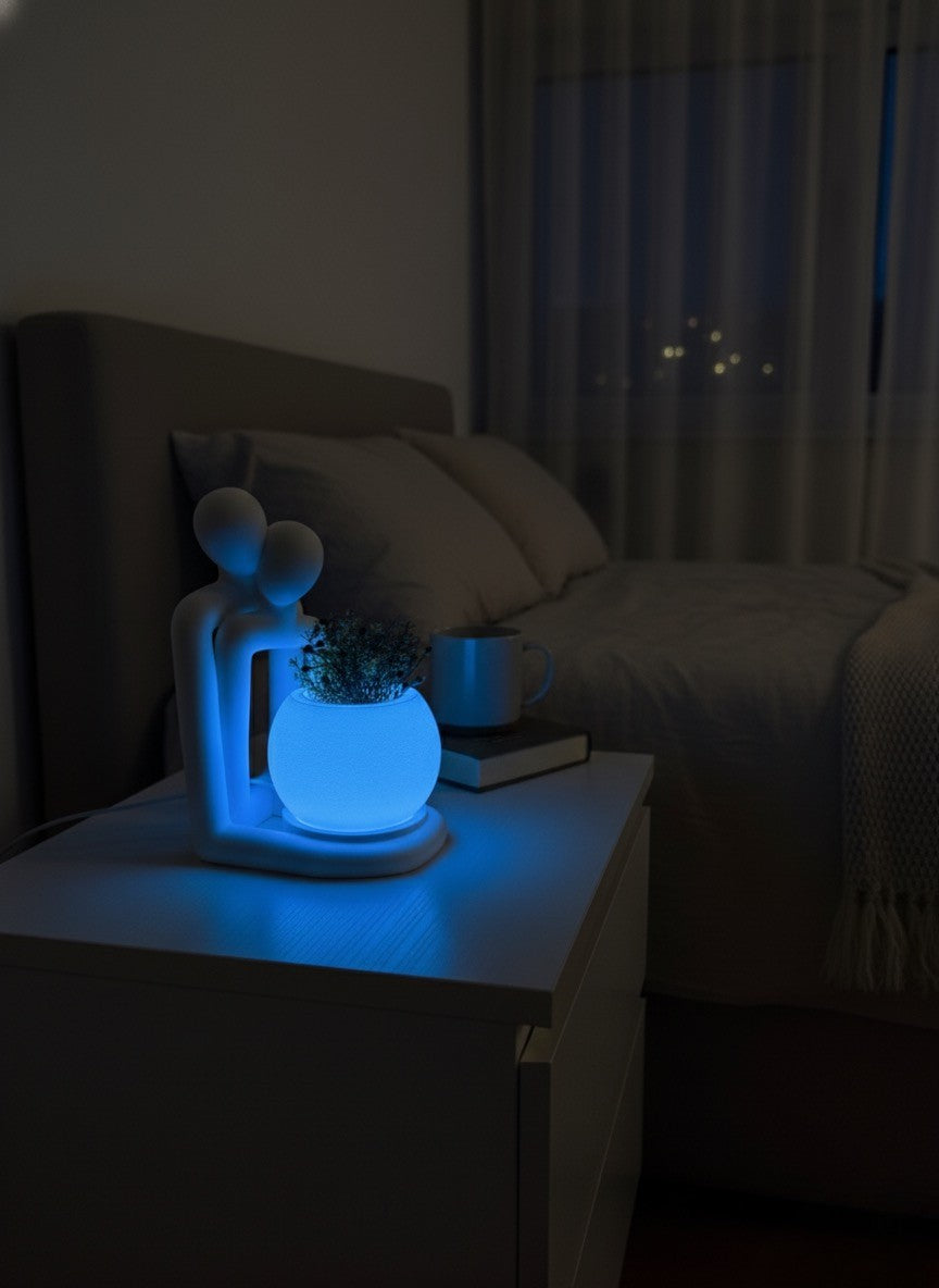 Lofony Love serisi ışıklı saksı & figür (RGB)