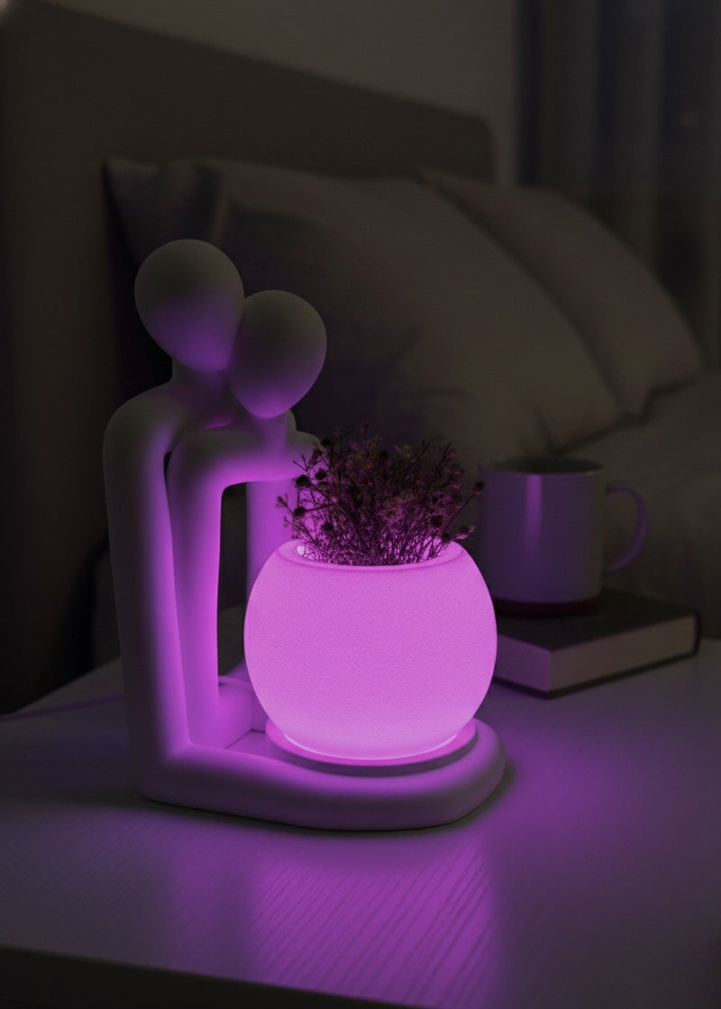 Lofony Love serisi ışıklı saksı & figür (RGB)