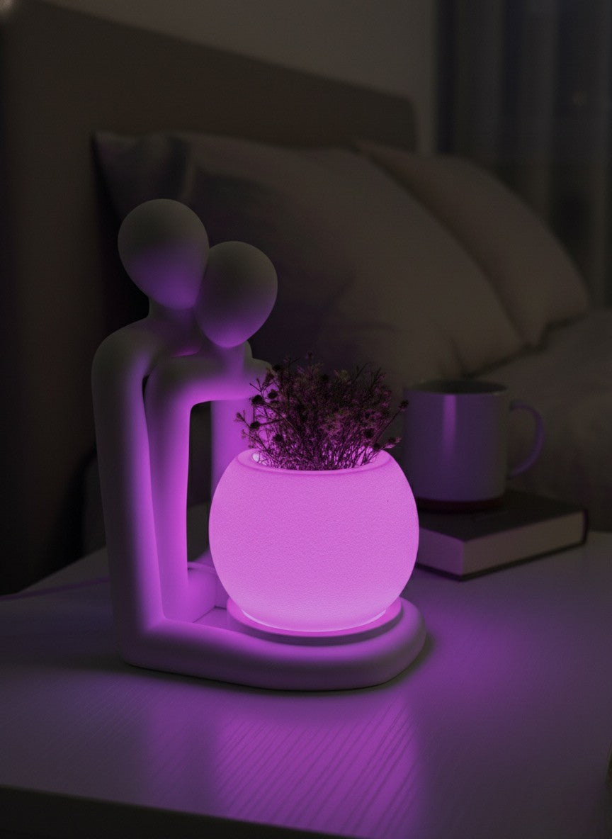 Lofony Love serisi ışıklı saksı & figür (RGB)