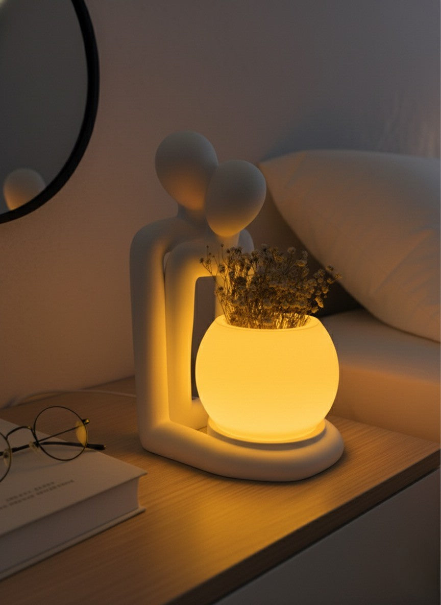 Lofony Love serisi ışıklı saksı & figür (RGB)