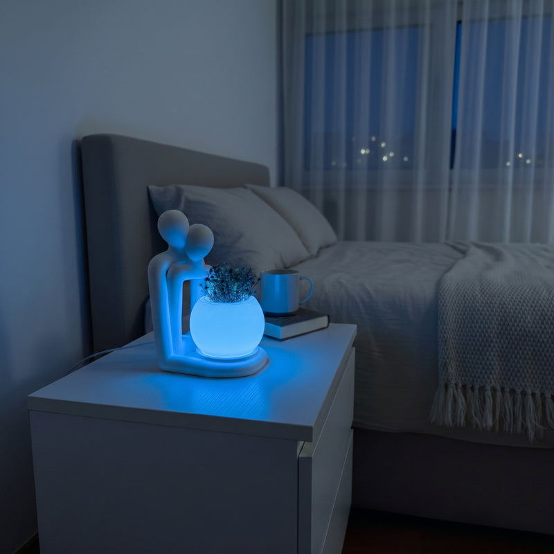 Lofony Love serisi ışıklı saksı & figür (RGB)