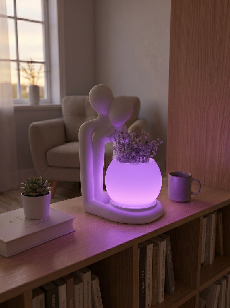 Lofony Love serisi ışıklı saksı & figür (RGB)